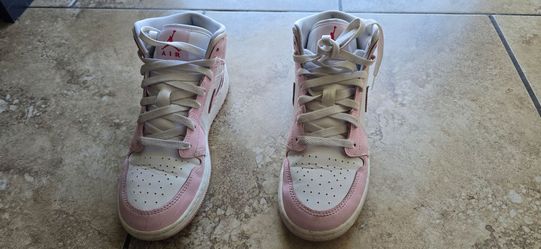 Girls air Jordan's size 5y