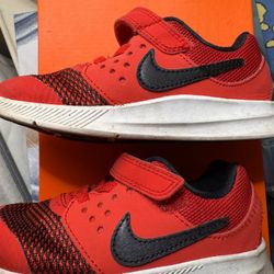 Like New Toddler Nikes Size 9 Red