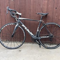Fuji Altamira Nice And Clean Road Bike Size 54 Shimano Ultegra Components Full Carbor Road Bike Ready For The Road 