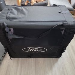 Ford Pet Kennel