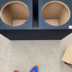 Looking Trade This Box For One 12in Speaker 🔊 1