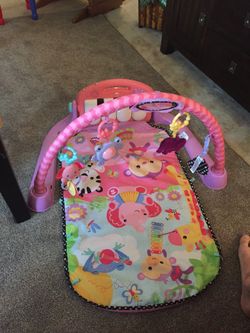 Piano kick mat