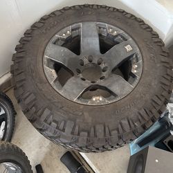 20 “ Rock Star Rim And 37/12.50 Nitro Trail Grappler Tire 