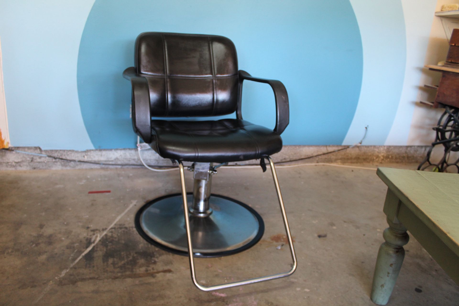 Hydraulic Barber Chair, Leather