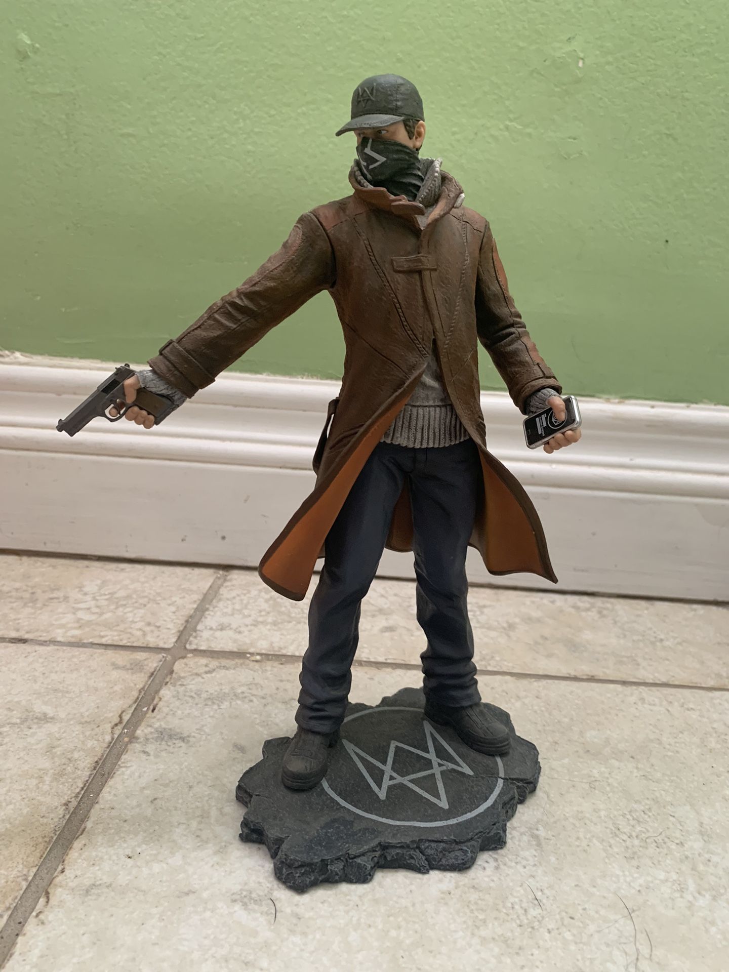 Watch dogs aiden pearce best sale statue