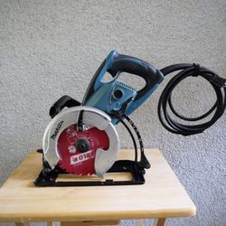 MAKITA 5477NB 7 1/4” HYPOID SAW SKILSAW CIRCULAR SAW - $100.00 