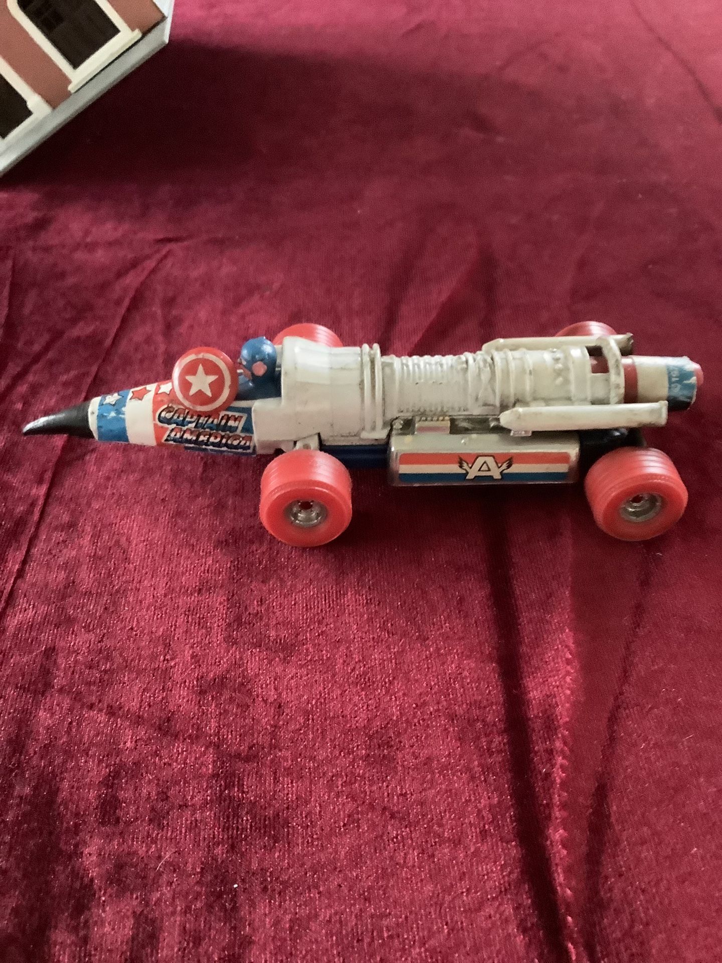 VINTAGE CORGI CAPTAIN AMERICA JET MOBILE