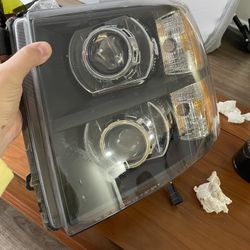 08-13 Silverado 1500 Headlights