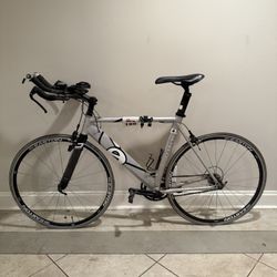 Cervelo Dual Triathlon Bike - Fair Condition