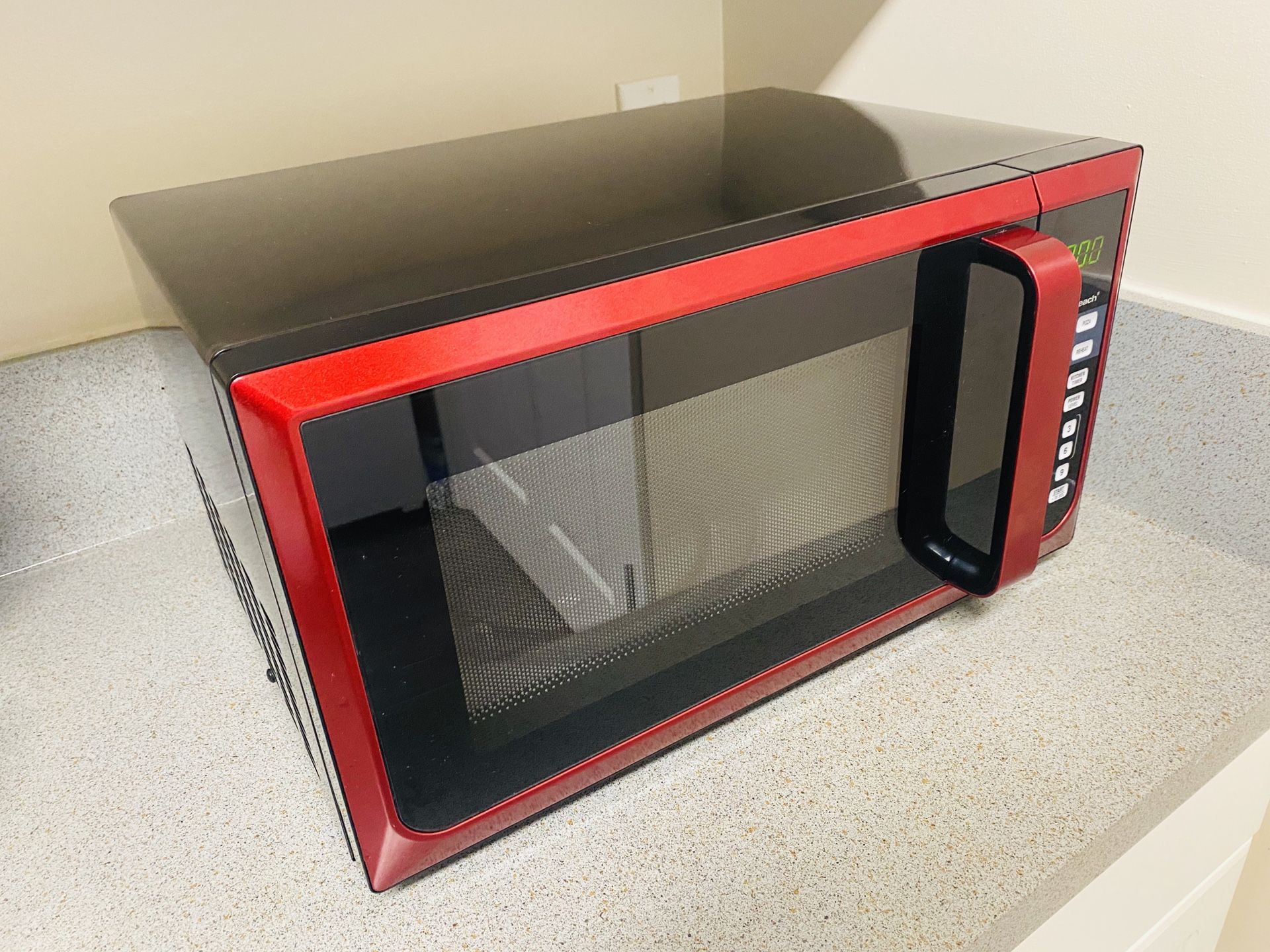 Microwave Oven (900w) - Hamilton Beach