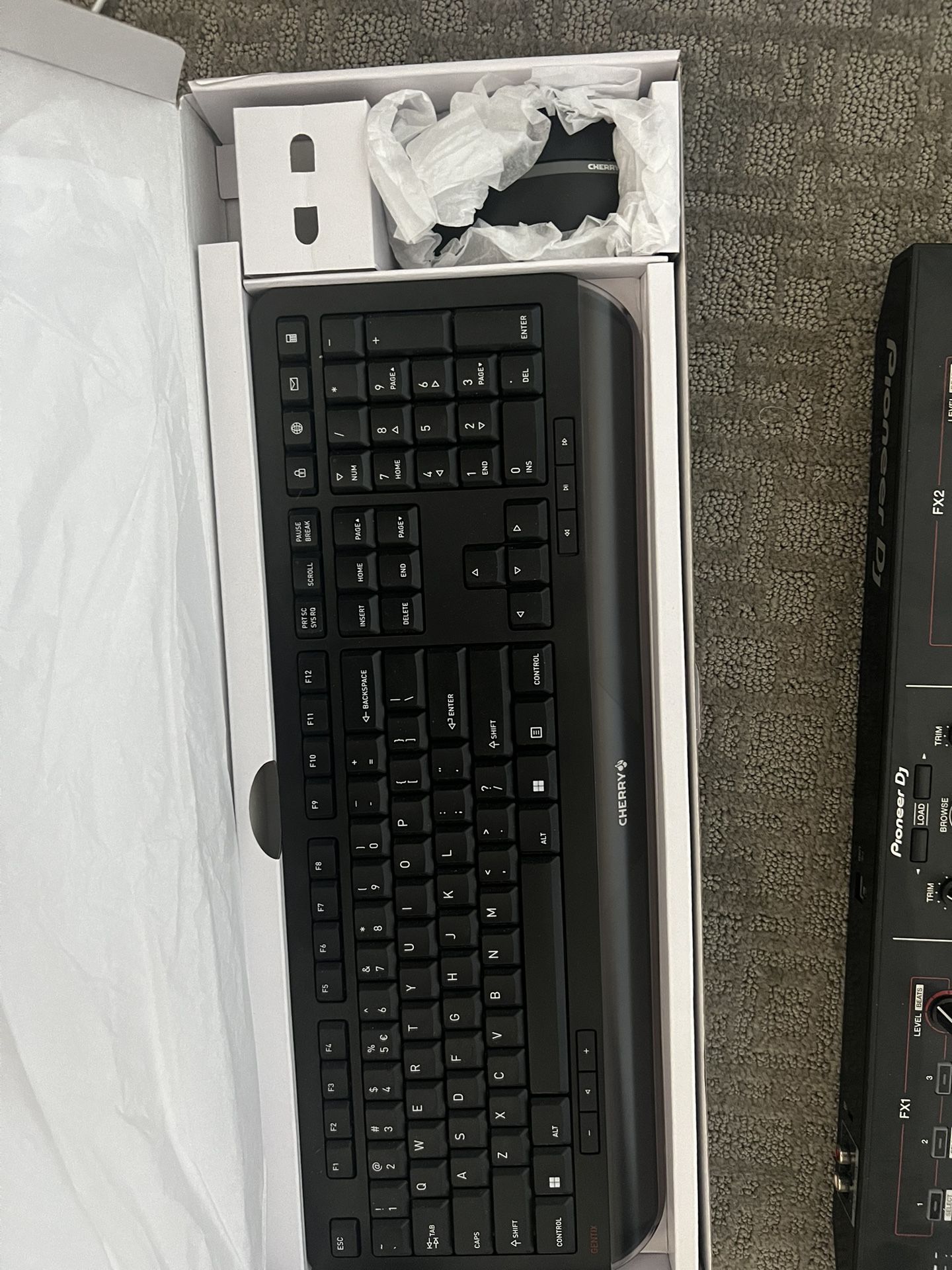 Keyboard & Mouse