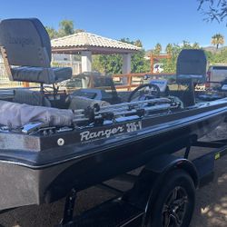 Classic Ranger 335-V Bass Boat