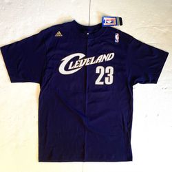 New With Tags ADIDAS Lebron James Cleveland Cavaliers NBA Men's Short Sleeve Crew Neck Size Medium