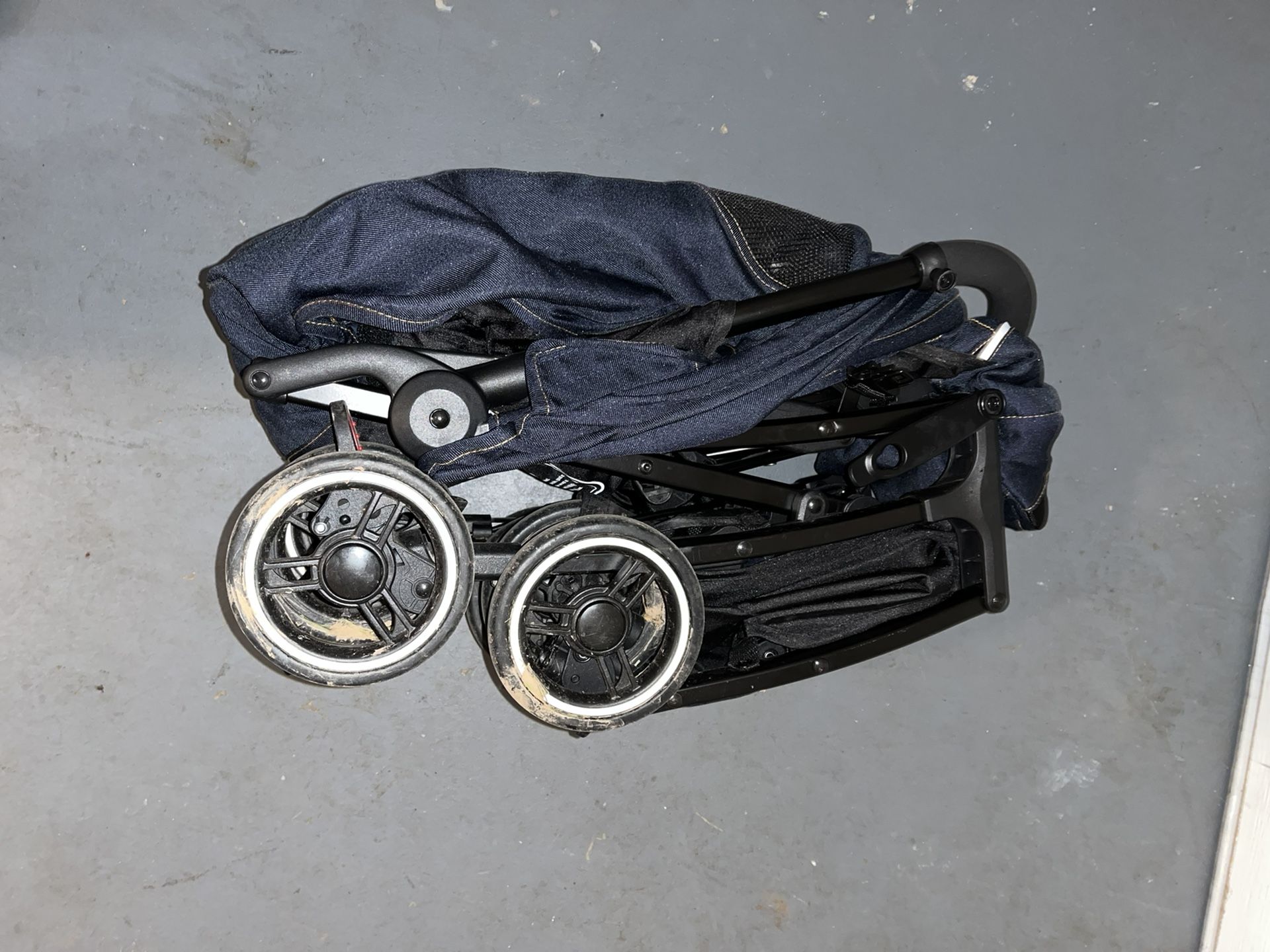 Giggle Baby Stroller