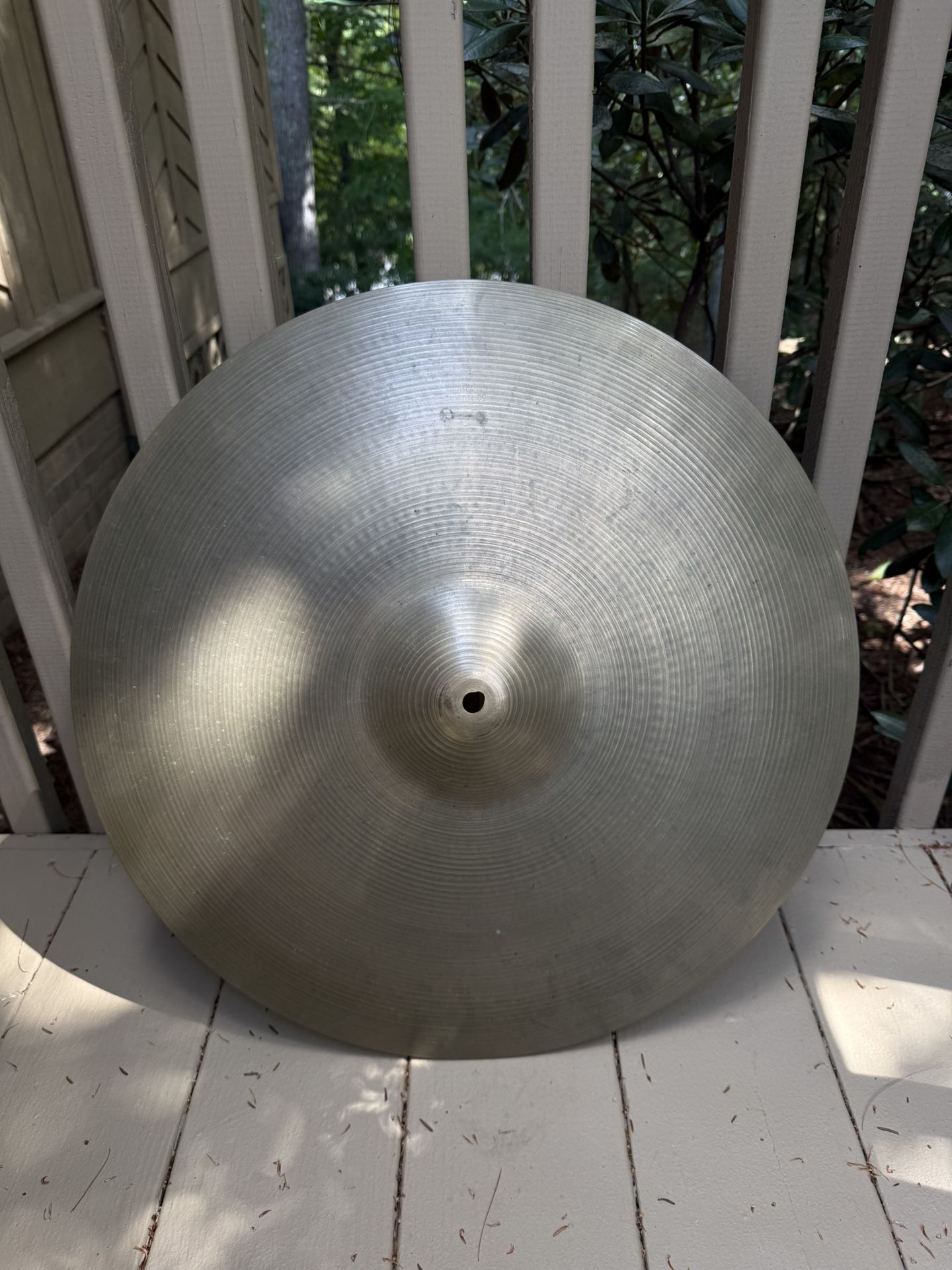 Zildjian Vintage 60s 20" Medium Cymbal (crash/ride) *cracked