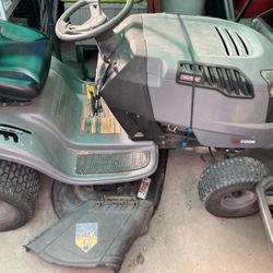 Craftsmen Riding Mower