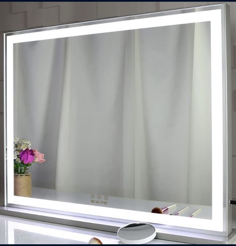 Vanity Mirror/New In Box