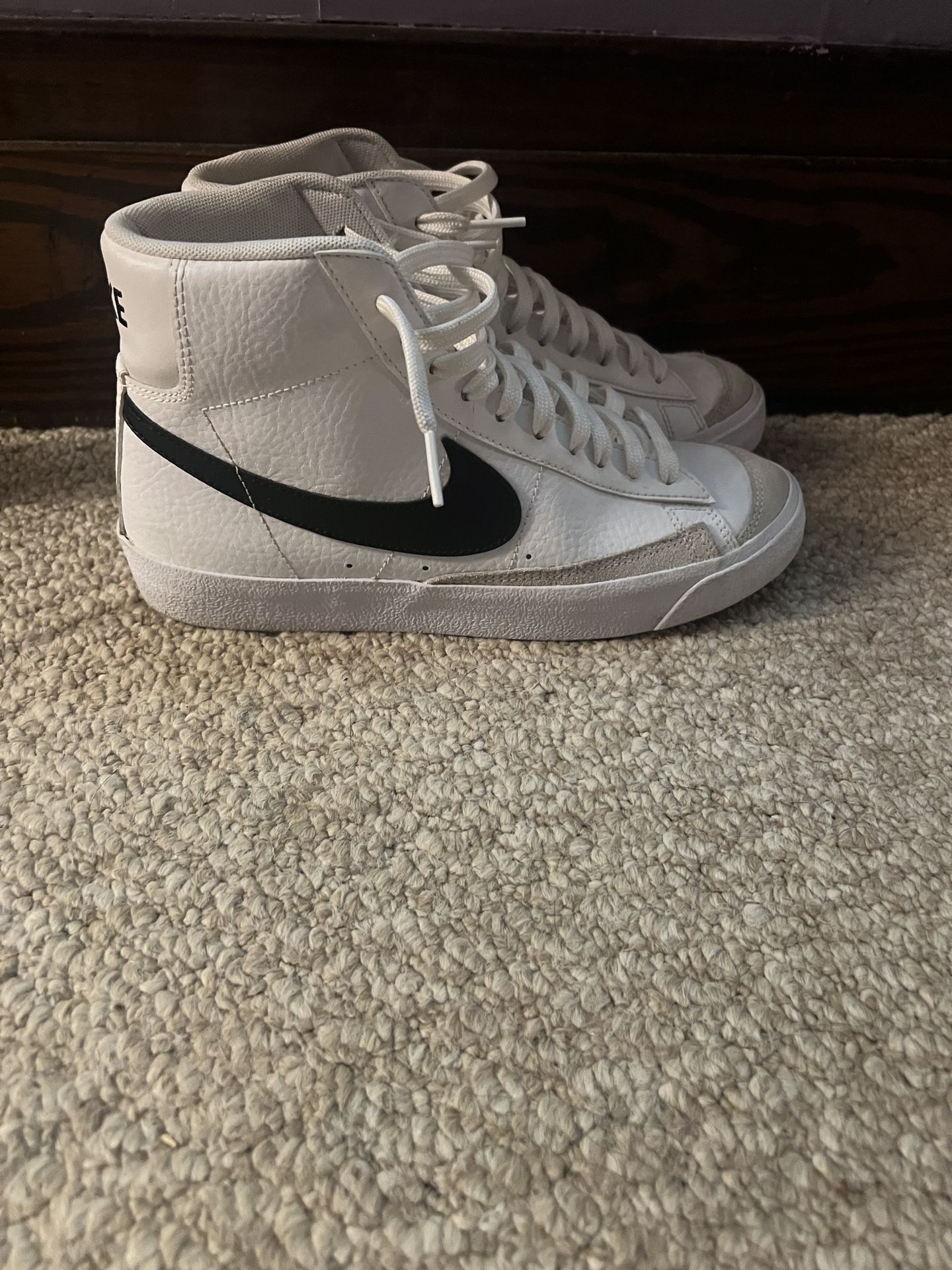 Like New Nike Blazers Sneakers!