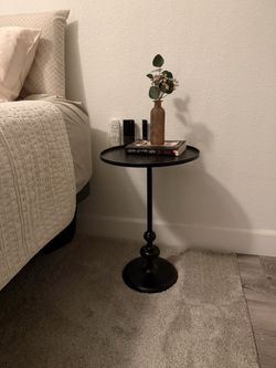 Side round tables