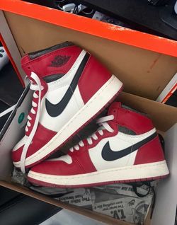 Size 6y / 7.5 women Nike