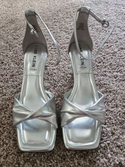 Anne Klein Pumps