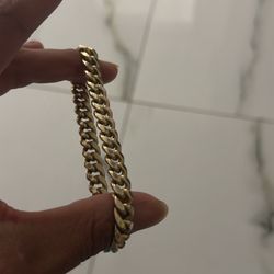 10K Gold Bracelet 