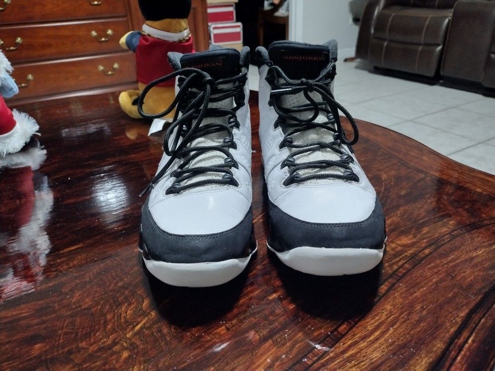 Jordan 9s Space Jam