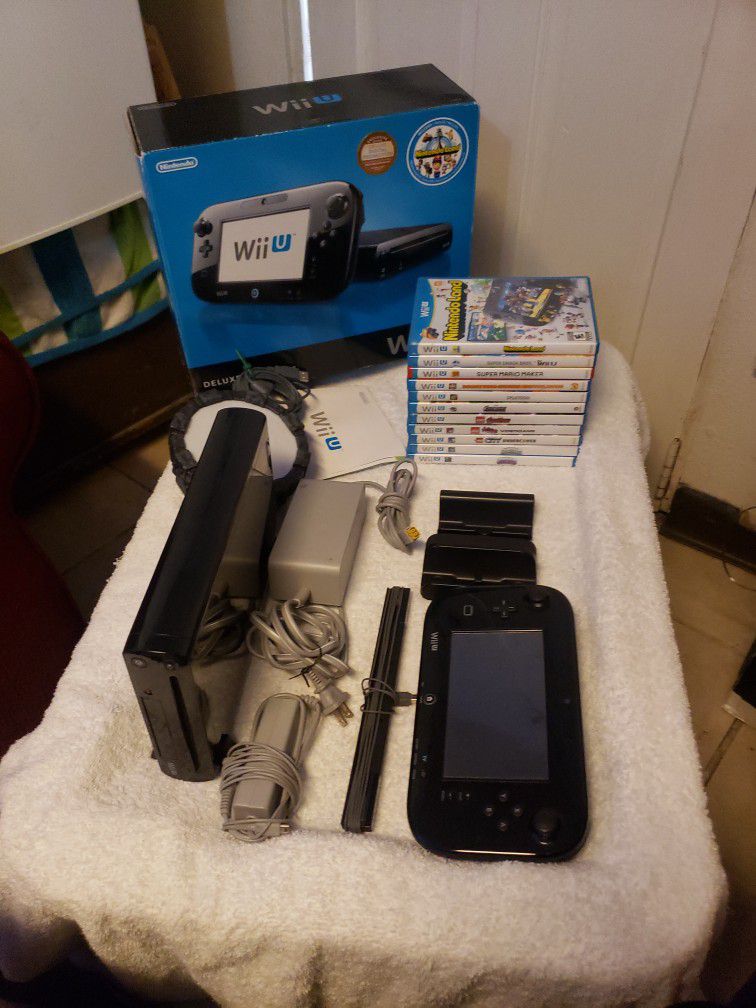 NINTENDO Wii U 32GB DELUXE 11 GAMES BUNDLE COMPLETE IN THE BOX WITH MANUALS 