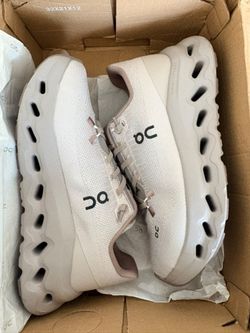 On Women’s Sneakers Beige/Cream – Brand New 👟