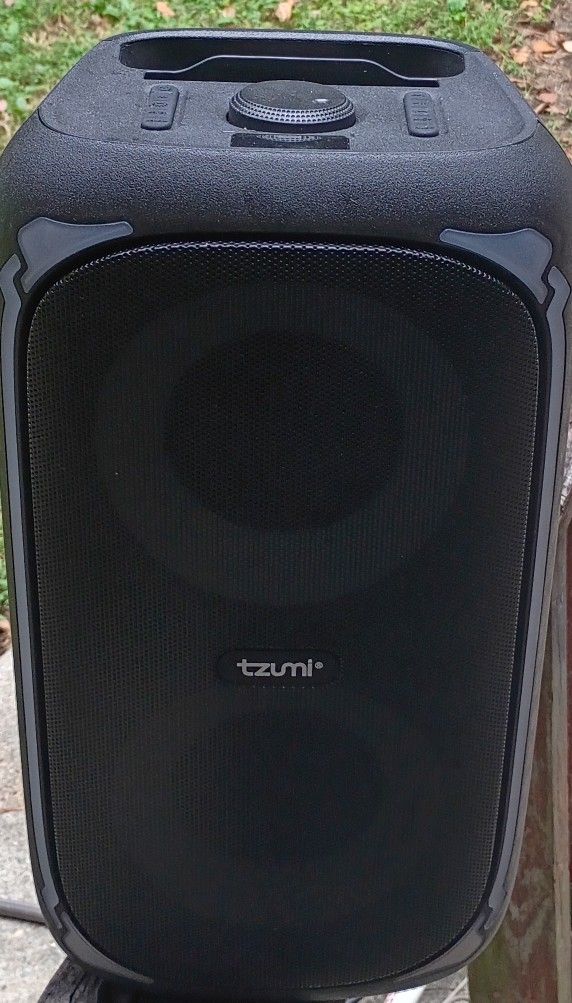 Bluetooth Speaker And Android Tablet