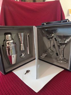 Traveling martini set with lockbox
