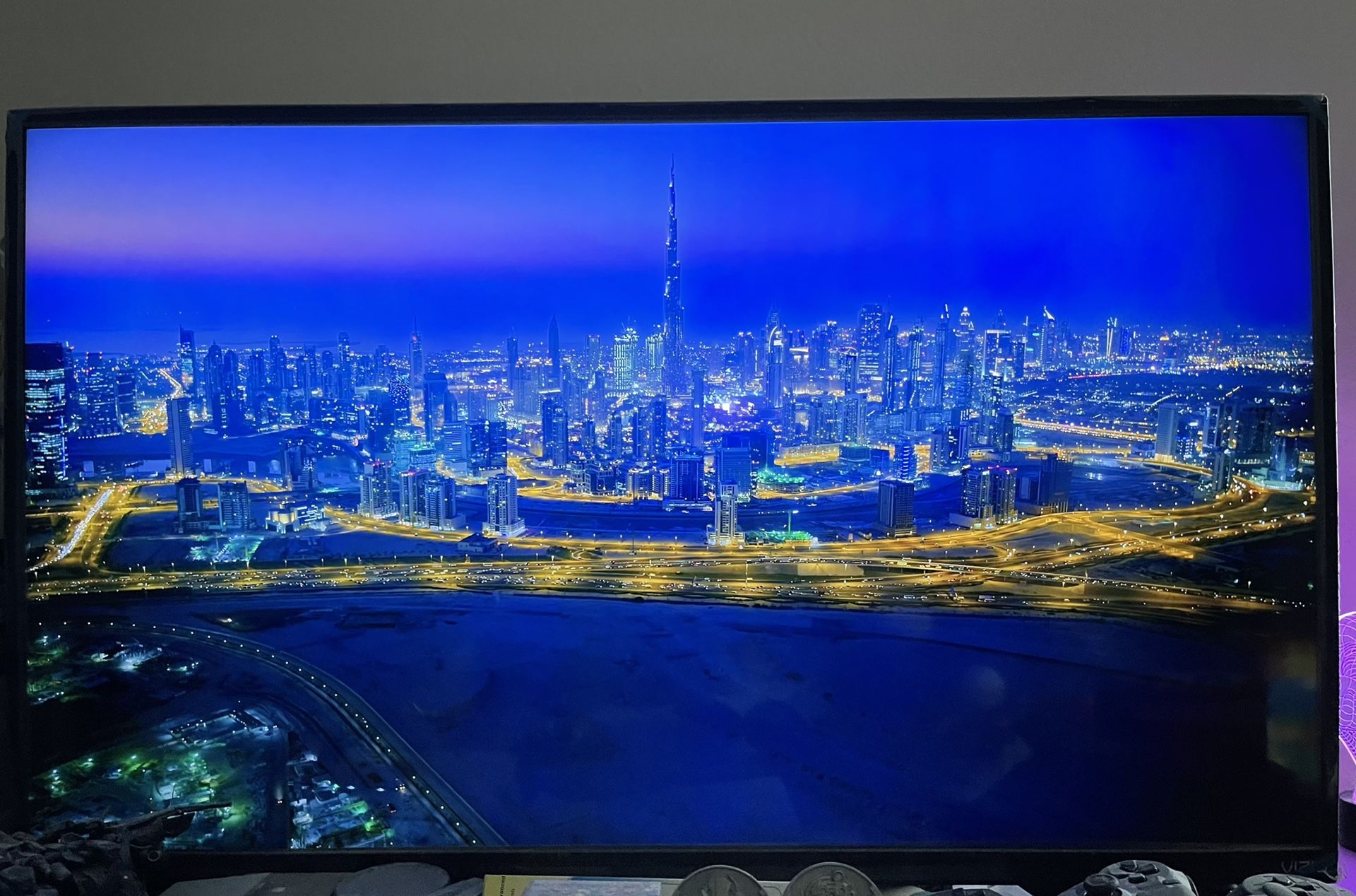 Vizio TV 4K UHD And HDR 43”