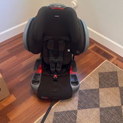 Britax Grow with You ClickTight Harness-2-Booster Car Seat, 2-in-1 High Back Booster, Black Contour