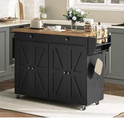 Kitchen Island with Power Outlet