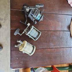 3 Fishing Reels