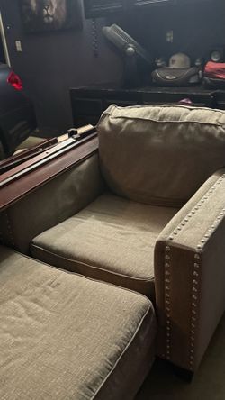 [REFURBISHED] One seater sofa
