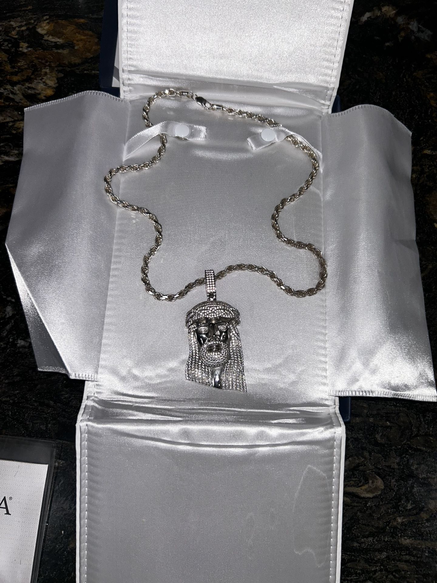 Jesus Piece + 925 Chain ( READ DESCRIPTION)