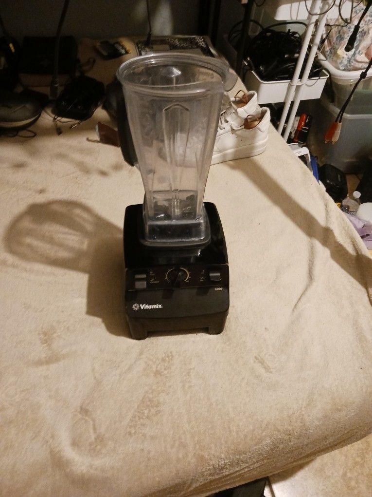 Vitamix 5200   Work  No Top Container
