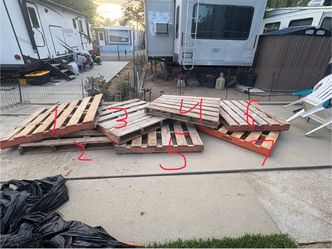 Lot of 7 Wooden Pallets – ORCO