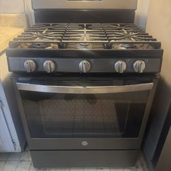 GE Stove And Oven