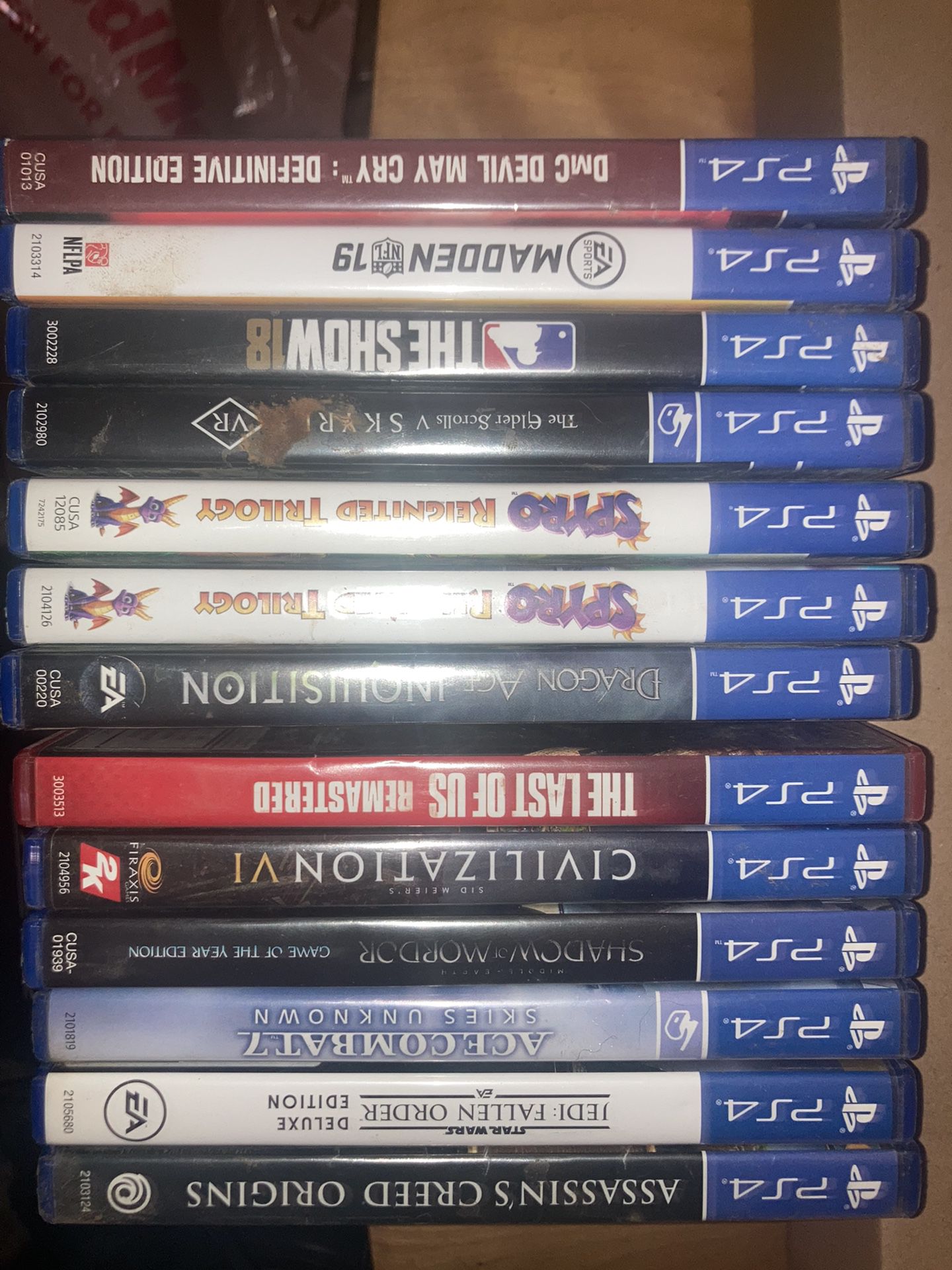PS4 With 12 GAMES BARELY USED 