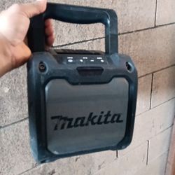 MAKITA XRM08 PORTABLE SPEAKER 
