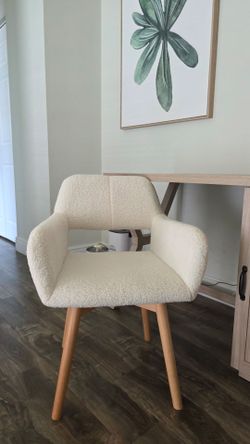 Chairs - Sillas color Ivory– Moderna y cómoda