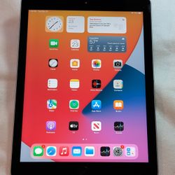 NICE  APPLE iPad 5 32GB WIFI iOS16
iPad works on WIFI 
