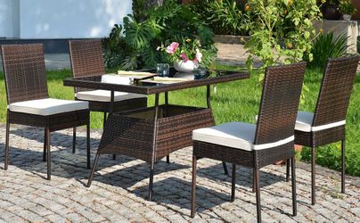 Outdoor table & chairs set (no cushions)