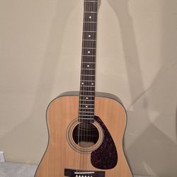 yamaha scf04  acoustic guitar