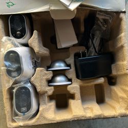 3 Arlo Security Cameras 