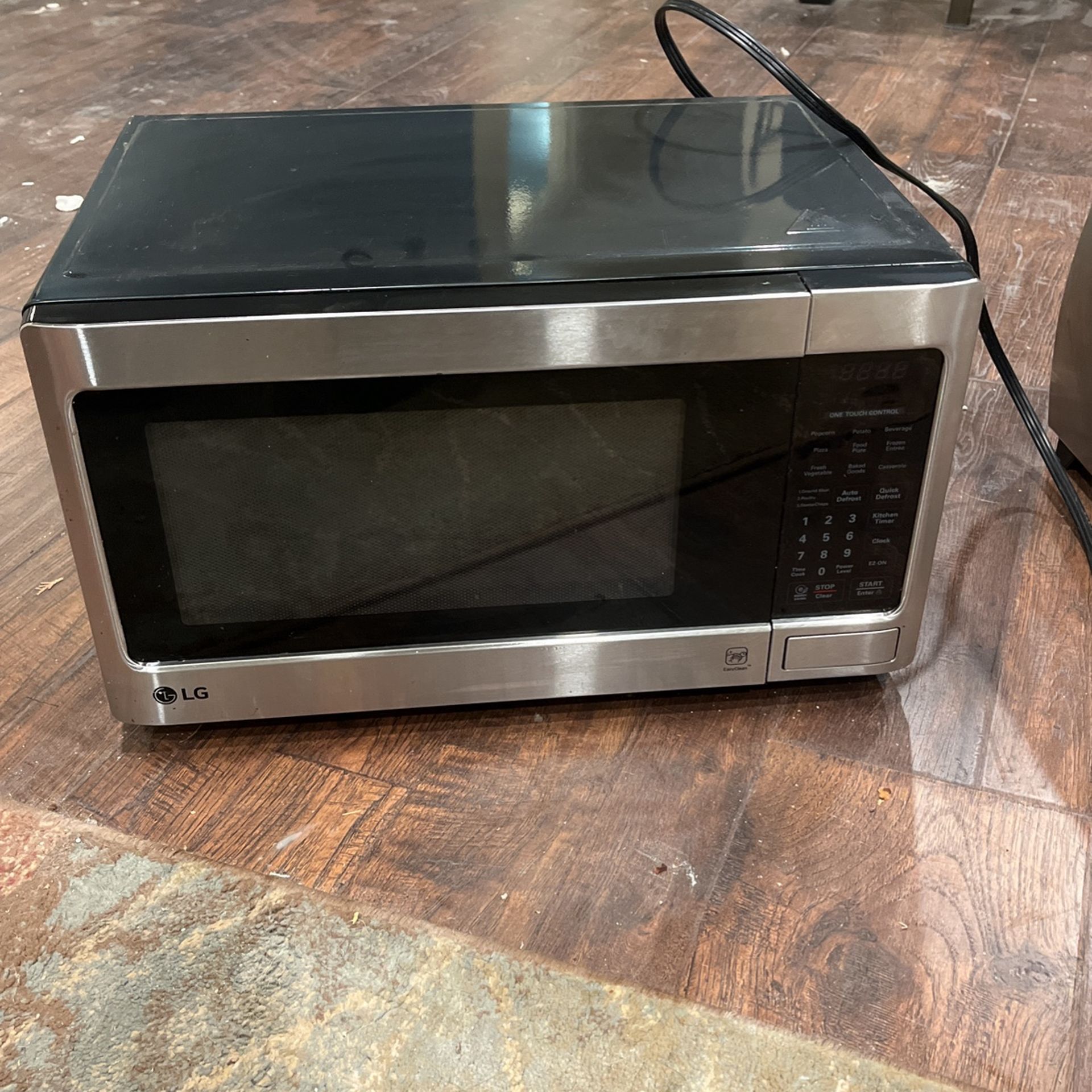 LG Microwave $40