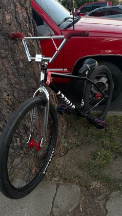 Street Co Scarface 29er Throne Bike