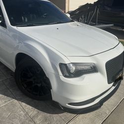 2018 Chrysler 300